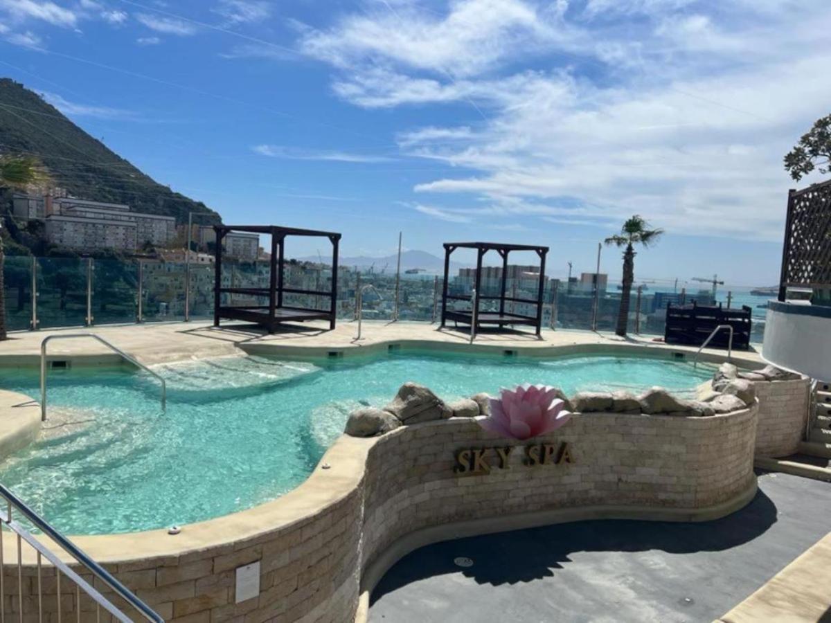 Ocean Spa Plaza Resort Apartment ジブラルタル エクステリア 写真